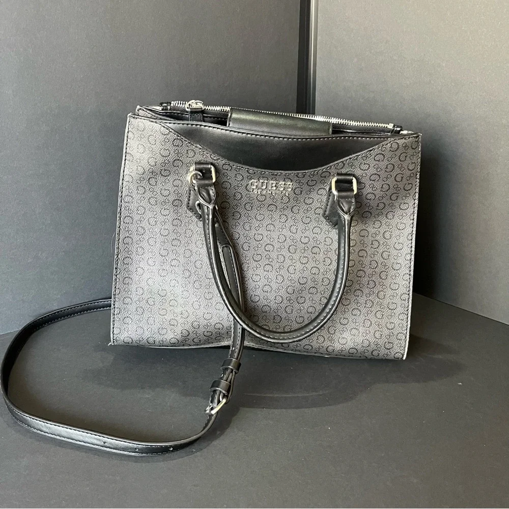 Guess Los Angeles Hand Bag Purse Black Shoulder Bag